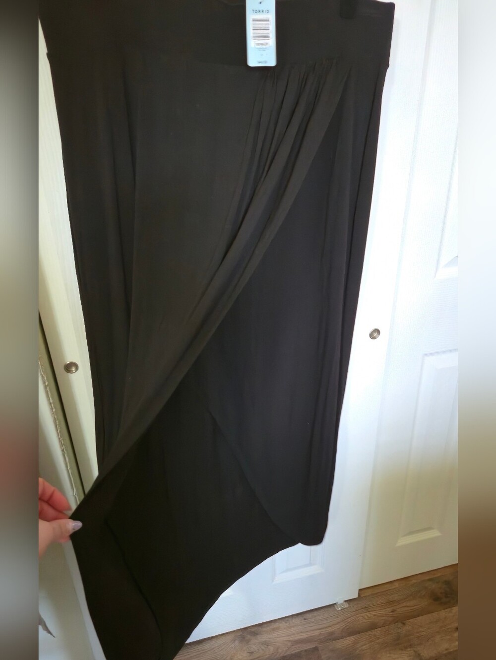 Torrid 2 Black Tulip Maxi Skirt - Picture 2 of 5